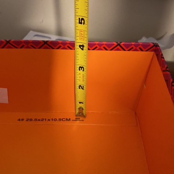 Tori Burch box - Picture 7 of 9